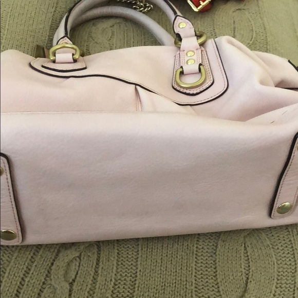 Iight pink coach handbag. - Picture 3 of 3